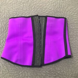 Ann Chery waist trainer